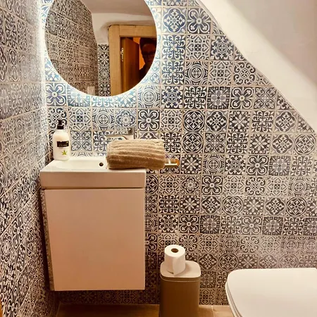 Dom wakacyjny Casa Olivia, Luxurious With Sauna And Jacuzzi