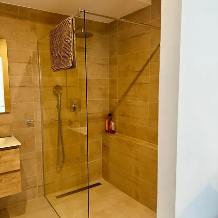 Casa Olivia, Luxurious With Sauna And Jacuzzi Ferienhaus *