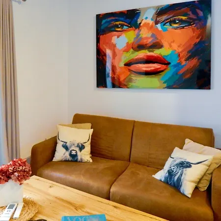 Ferienhaus Casa Olivia, Luxurious With Sauna And Jacuzzi